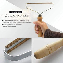 Load image into Gallery viewer, LintOutâ„¢ Portable Lint Remover